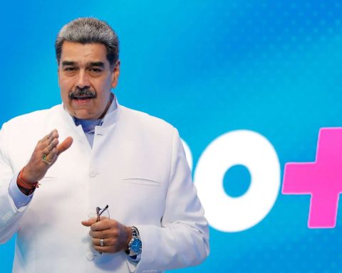 Maduro to Ecuador: “the time for dreams will come again”