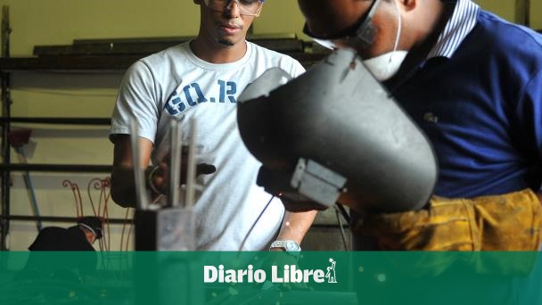 Manufacturing activity down in October, but remains stable at 52.1