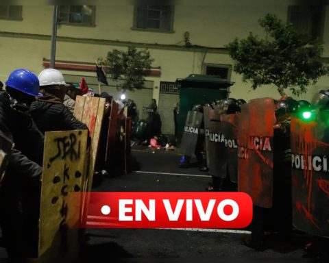 March of Generation Z LIVE this November 14: PNP surrounds the San Marcos campus and detains a student