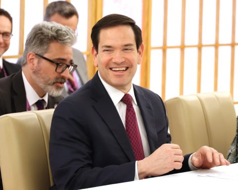 Marco Rubio also denies that the US is preparing to bomb Venezuela