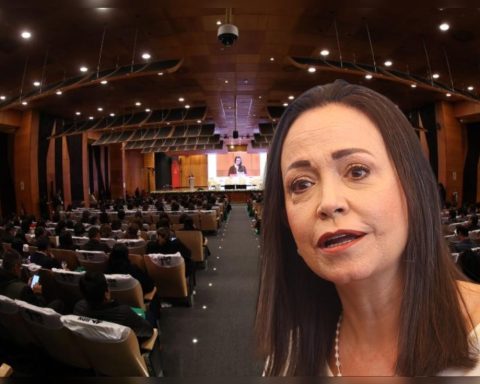 María Corina Machado at CADE 2025 prior to the 2026 elections: "They have to choose well"
