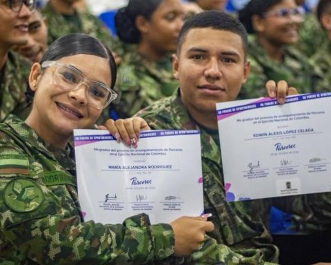 Medellín Partners Program: 147 ex-soldiers begin their civilian life