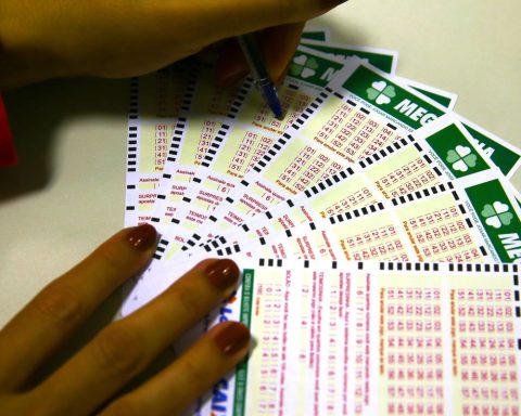 Mega-Sena draws prize estimated at R$ 10 million this Saturday