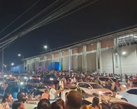 Metro SD registra otra avería, ahora en estación Máximo Gómez; pasajeros siguen destino caminando