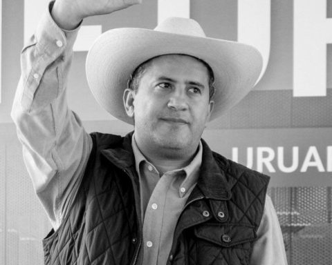 Michoacán: Mayor of Uruapan, Carlos Manzo, dies in a direct attack