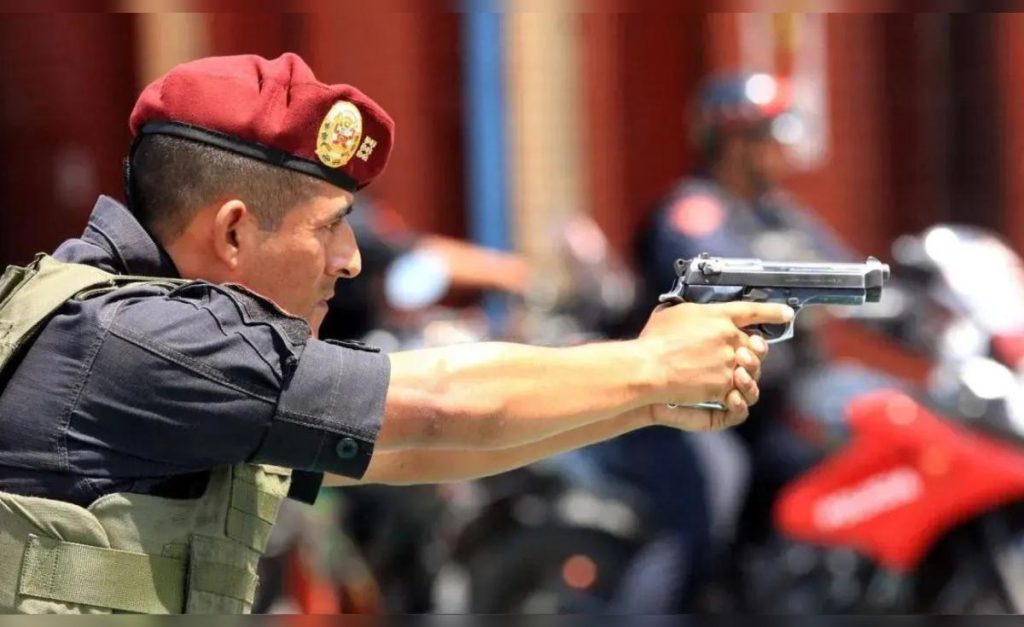 Mininter postponed purchase of pistols after accusation of favoring