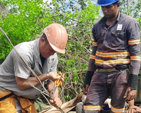 More than half a million Cubans are still without electricity service since the scourge of Hurricane Melissa