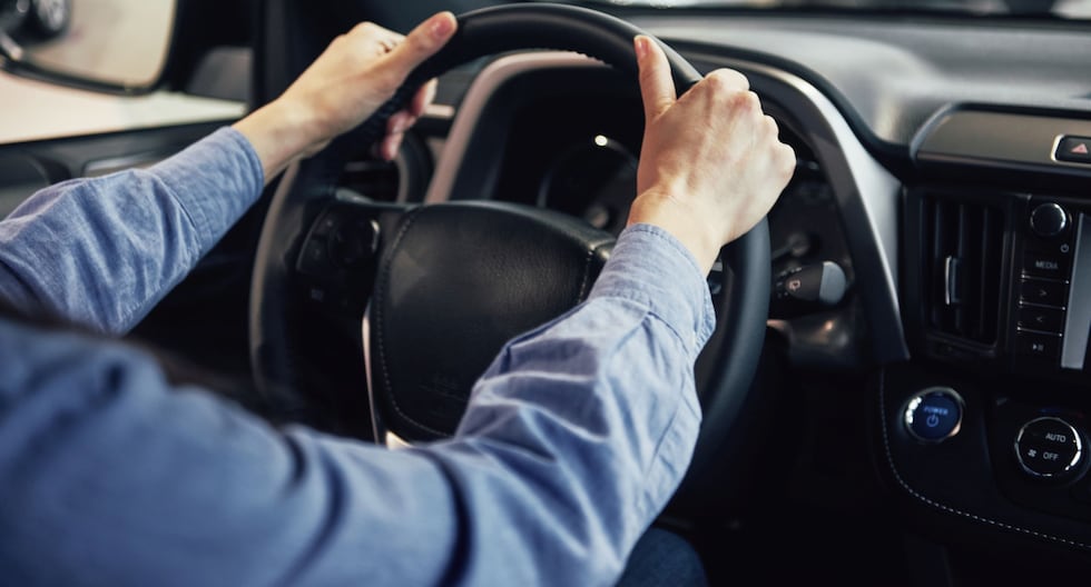 Most common errors in the driving test and how to avoid them, according to Touring
