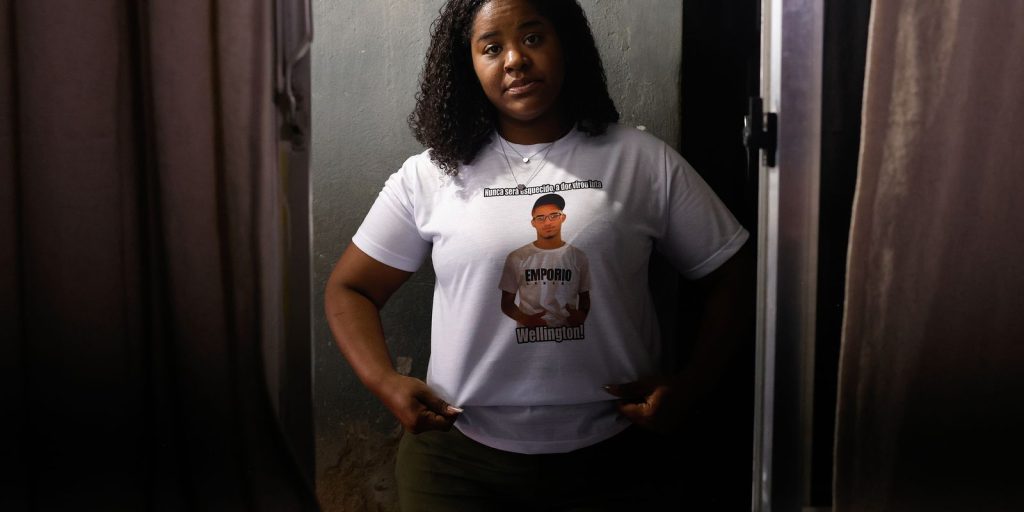 Mother denounces execution in operation and demands policies for youth