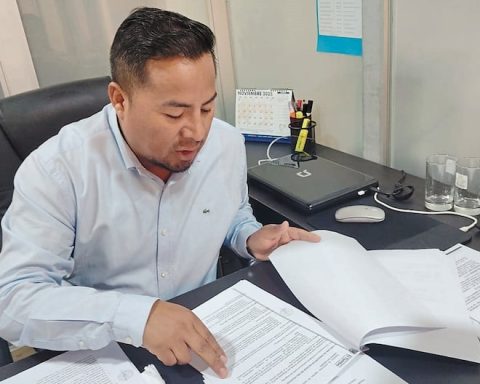 Mothers from the El Tambo Glass of Milk Program were used in proselytizing activities