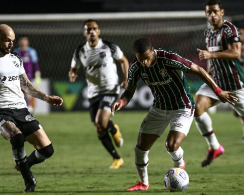 Nacional broadcasts the match between Ceará and Fluminense this Sunday