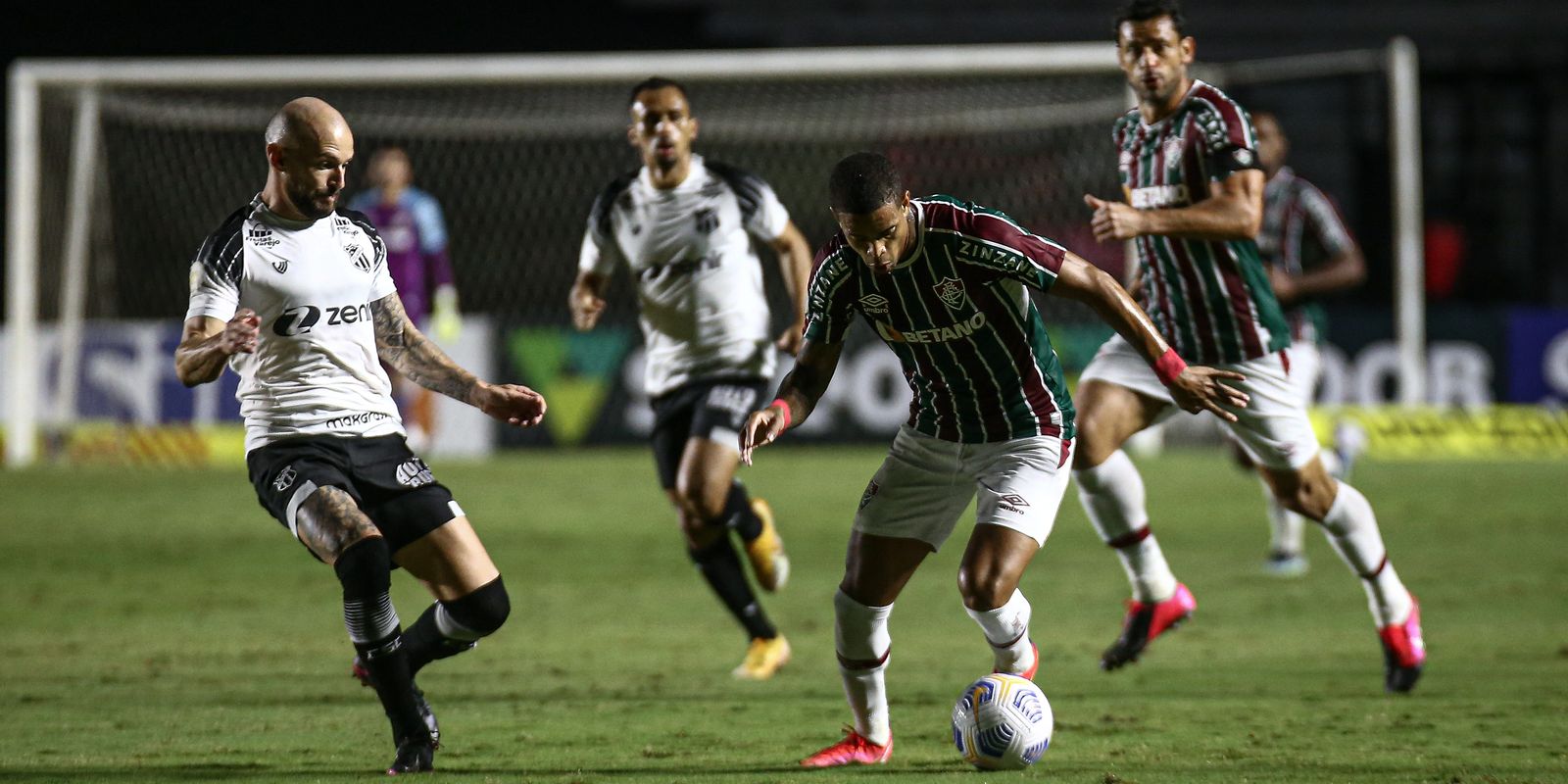 Nacional broadcasts the match between Ceará and Fluminense this Sunday