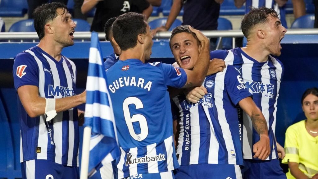 Nahuel Tenaglia, Alavés defender: "The Argentine team is my ultimate dream"