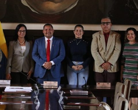 Grupo de Amistad Parlamentaria Venezuela-Guatemala instaló Asamblea Nacional