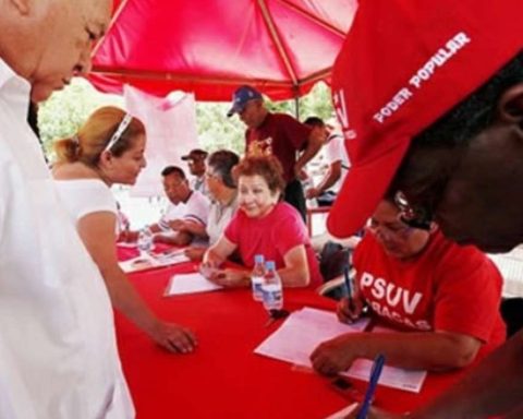PSUV mobilizes to elect its Comprehensive Base Bolivarian Committees