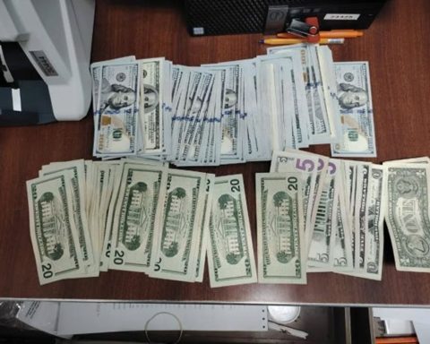 Panama retains more than 151 thousand dollars from travelers from Havana “for not declaring them”