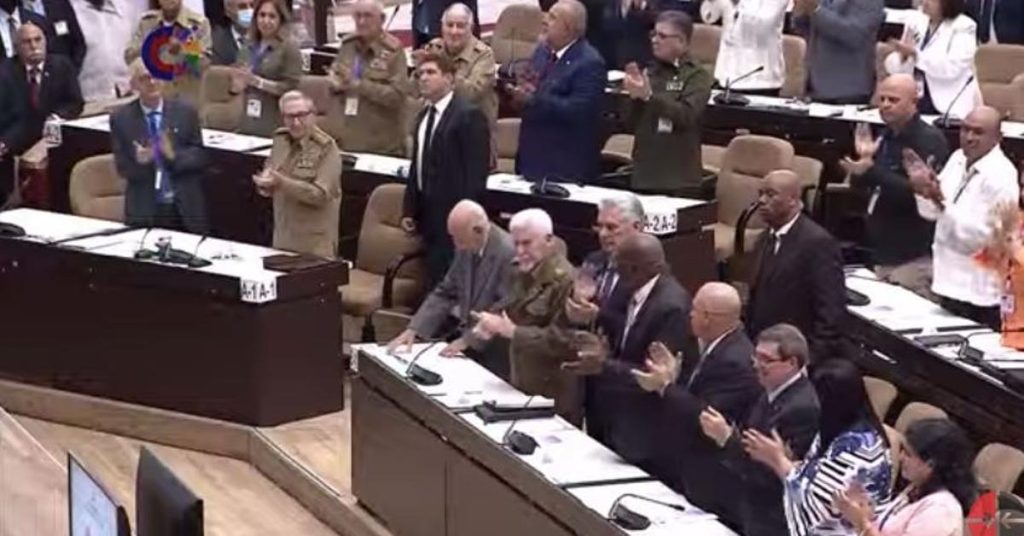 Parliament calls session for December with an agenda focused on the economy