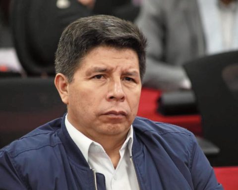 Pedro Castillo: Coup leader launches accusations in oral trial against him