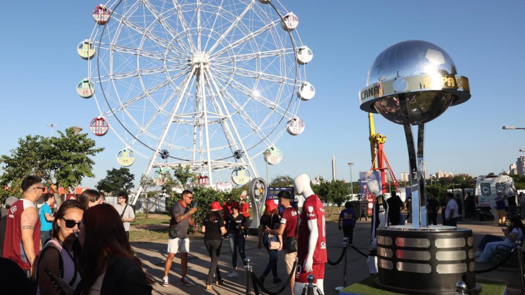 Pellegrino's Lanús against At. Mineiro de Sampaoli, with the South American Cup at stake