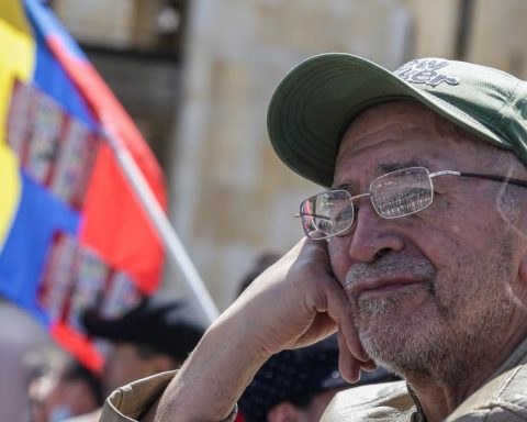 Pension reform on hold: co-judge will define ruling after tie in Court