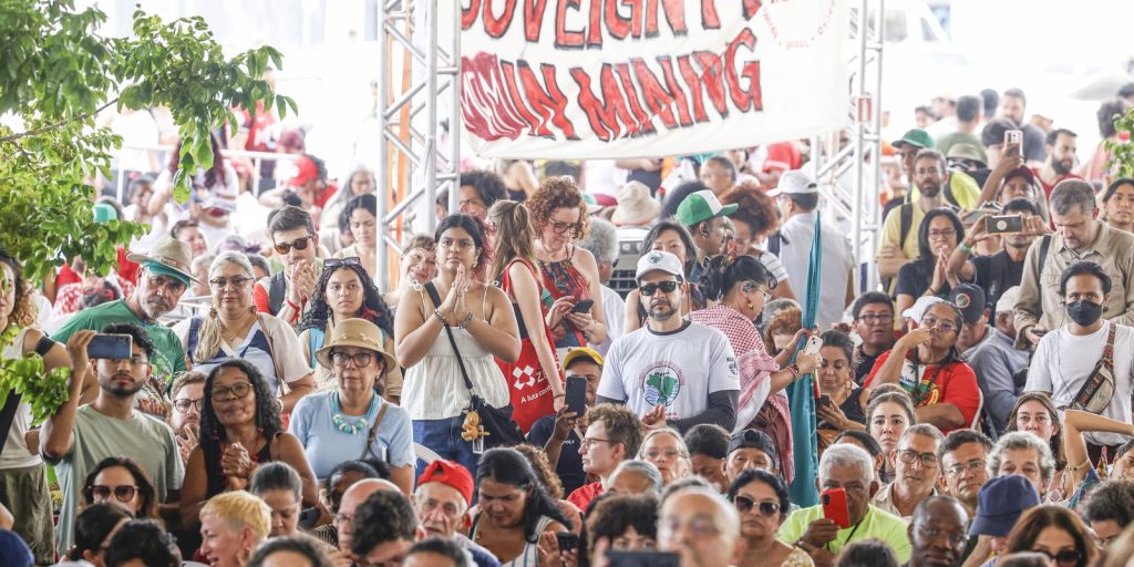 Peoples' Summit repudiates false solutions and criticizes capitalist model