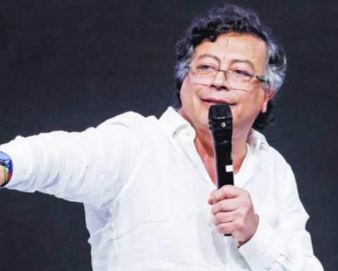 Petro defends himself against criticism for visiting a brothel in Portugal: What did the president of Colombia say?