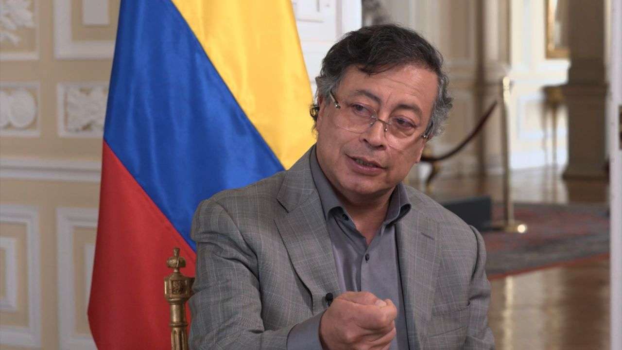 Petro rejects attempt to close Venezuelan airspace