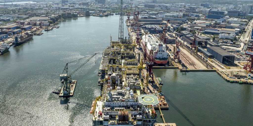 Petrobras should not pay extraordinary dividends in the short term