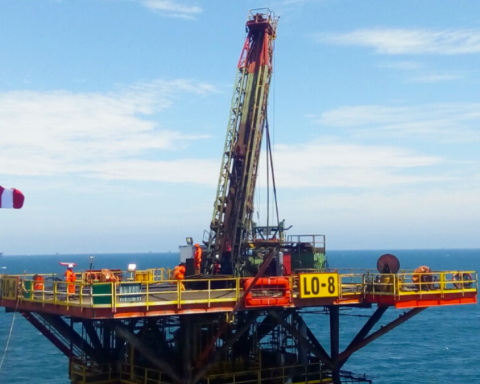 Petroperú and Perupetro signed a contract to expand the operation of lot Z-69 in Talara