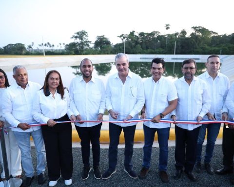 Pimentel celebra: Inauguran planta de tratamiento de aguas residuales