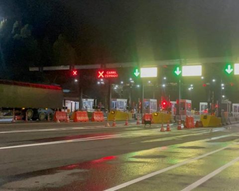 Please note: There will be no regional peak and plate this holiday Monday on the road to Llano