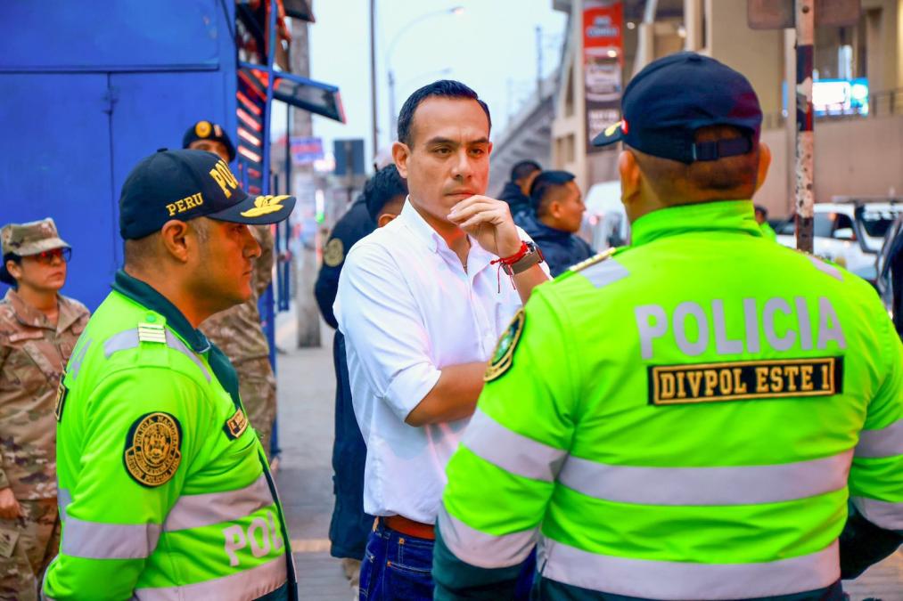 President José Jerí prepares a request for legislative powers to Congress