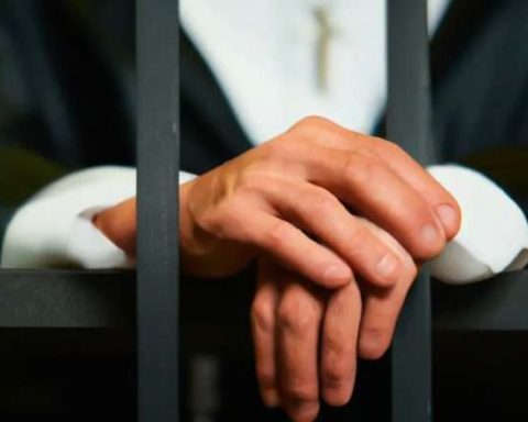 Priest deprived of liberty for sexual abuse against a teenager