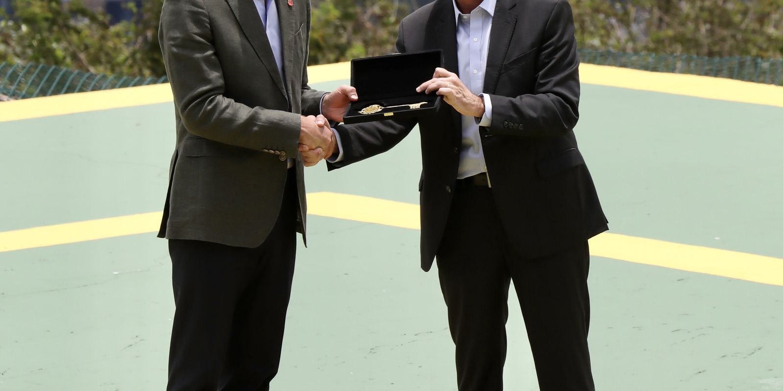 Prince William visits Sugarloaf Mountain and receives key to the city of Rio
