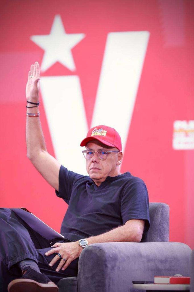 Psuv authorizes Maduro to transform party structures