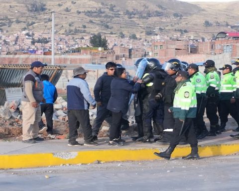 Puno: They report assault on municipal attorney during recovery of public area