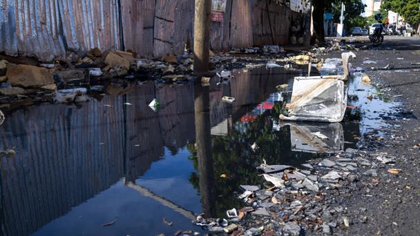 Putrid garbage water aggravates chaos in Villa Consuelo