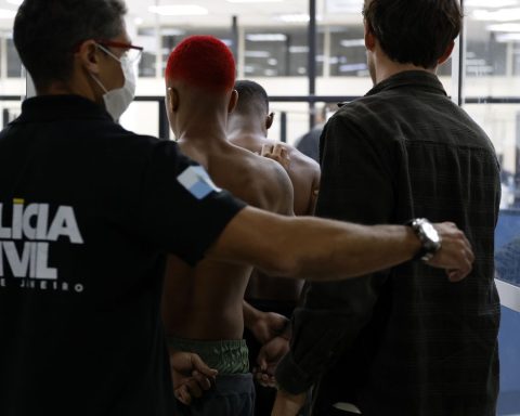 RJ civil police officers charge an additional 100% on death pension