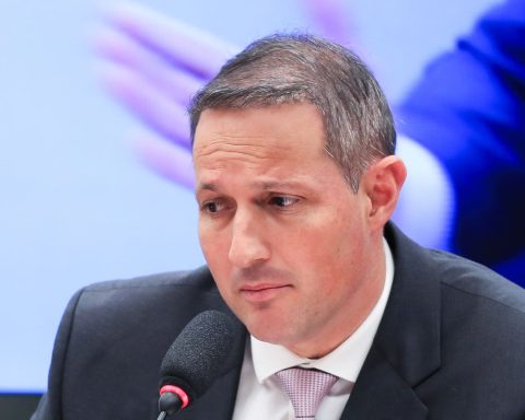 Rapporteur retreats and reviews PF action without governor’s approval