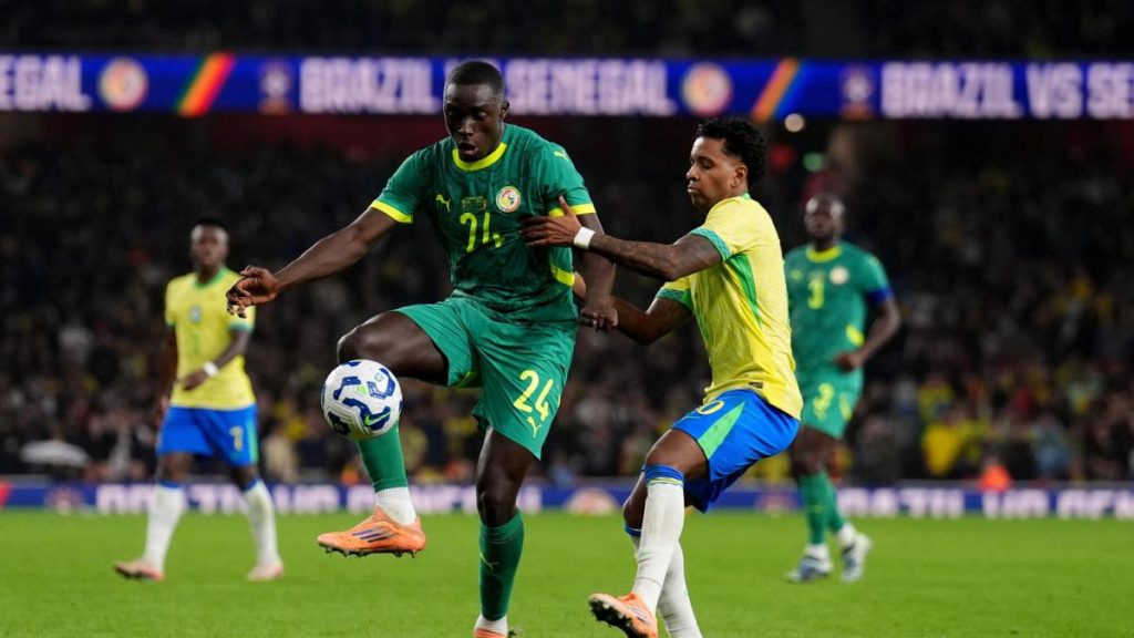 Rodrygo avoids getting into trouble: "The Real Madrid locker room? Very good, as always"