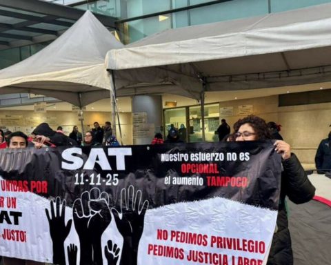 SAT workers carry out national strike for the second time