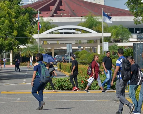 STEM careers are growing, but traditional fields continue to lead university preference