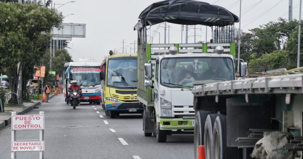 Santander unions warn about “road collapse” and ask the Government for urgent attention