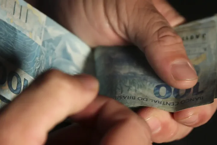 Savings have a net withdrawal of R$9.7 billion in October