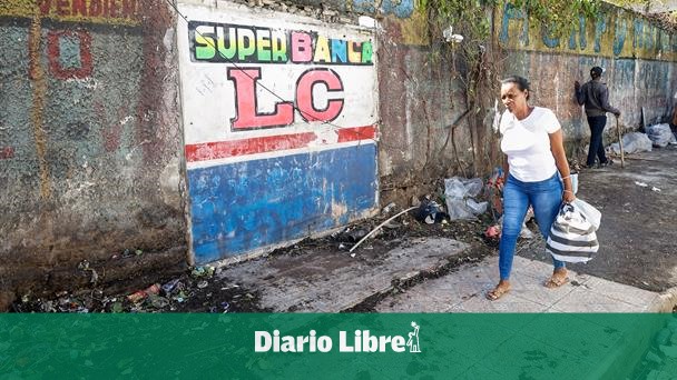 Sellers voluntarily vacate section of Nicolás de Ovando