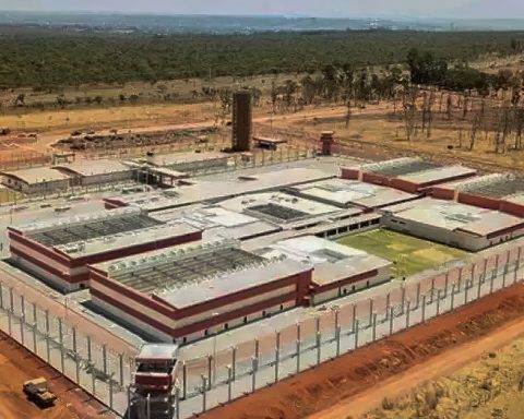 Seven Comando Vermelho leaders go to federal prisons