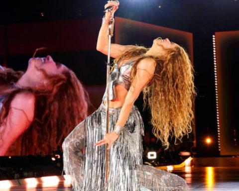 Shakira closes with a flourish in Bogotá with the Women's Philharmonic