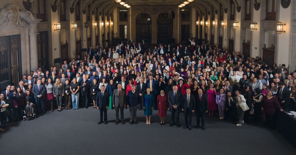 Sheinbaum thanks like-minded legislators for passing “welfare reforms”