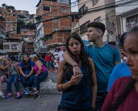 “Silence by design”: the repression of speech generates a social pressure cooker