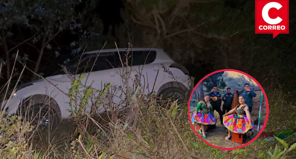 Singers Sumacc Soncco and Clavelita from Surcubamba are saved from falling into an abyss in Tayacaja